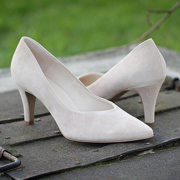 Beżowe czółenka FERNANDA