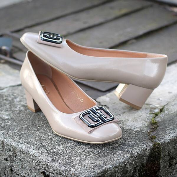 Beżowe czółenka damskie ELIF