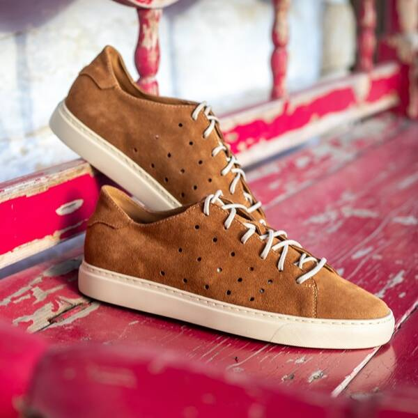 Brązowe sneakersy męskie DANIEL