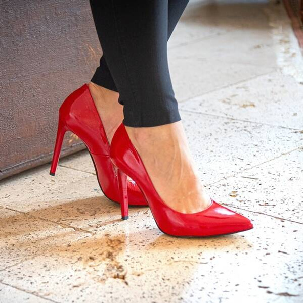 Czerwone lakierowane czółenka MIRANDA